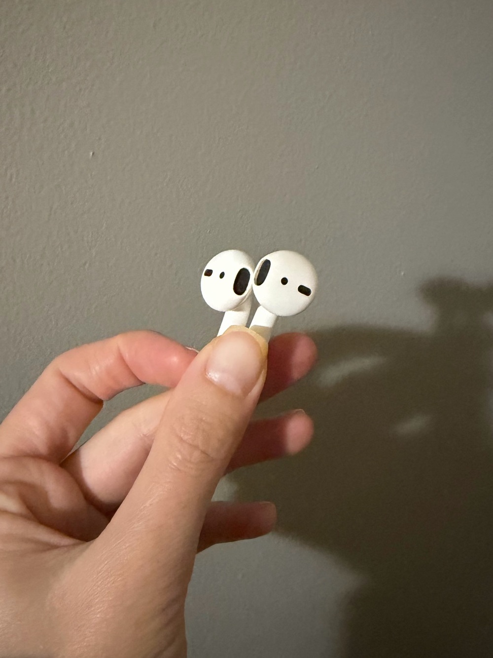 Apple Air Pods with Blue Case Apple airpods - Picture 6 of 6